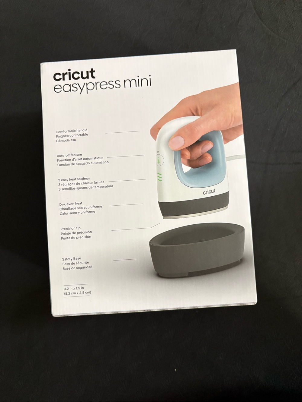 Cricut EasyPress Mini in White and Light Blue - Picture 3 of 4
